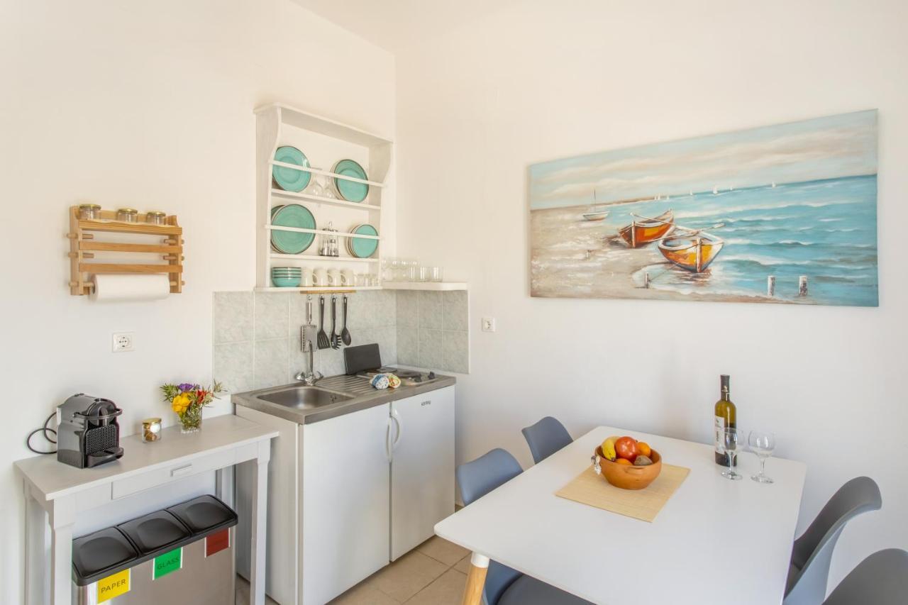 Yialos Rooms Piso Livadi Eksteriør bilde