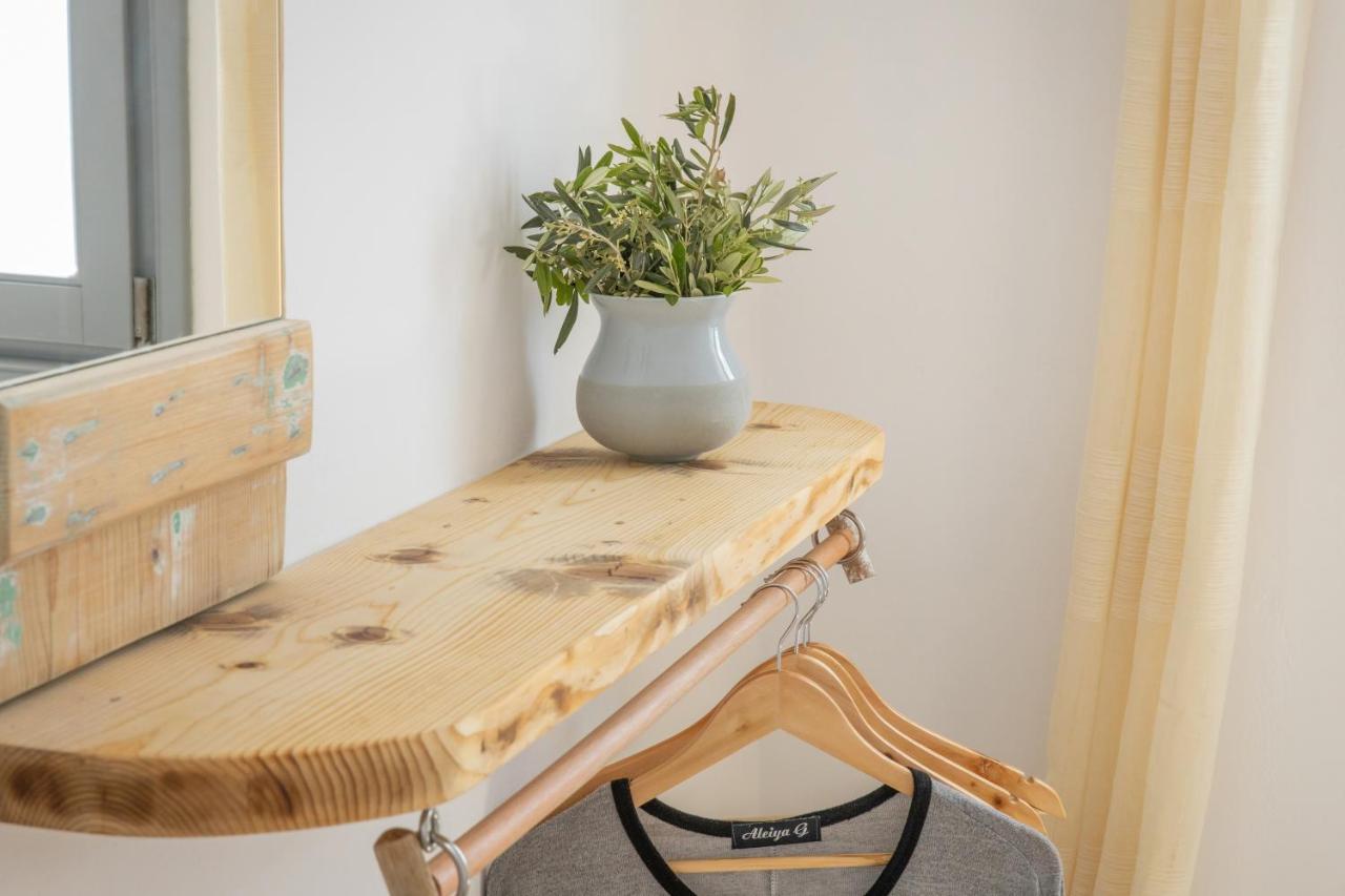 Yialos Rooms Piso Livadi Eksteriør bilde