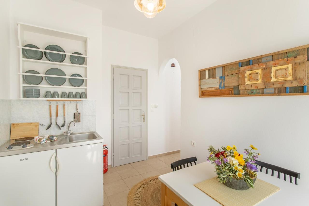 Yialos Rooms Piso Livadi Eksteriør bilde