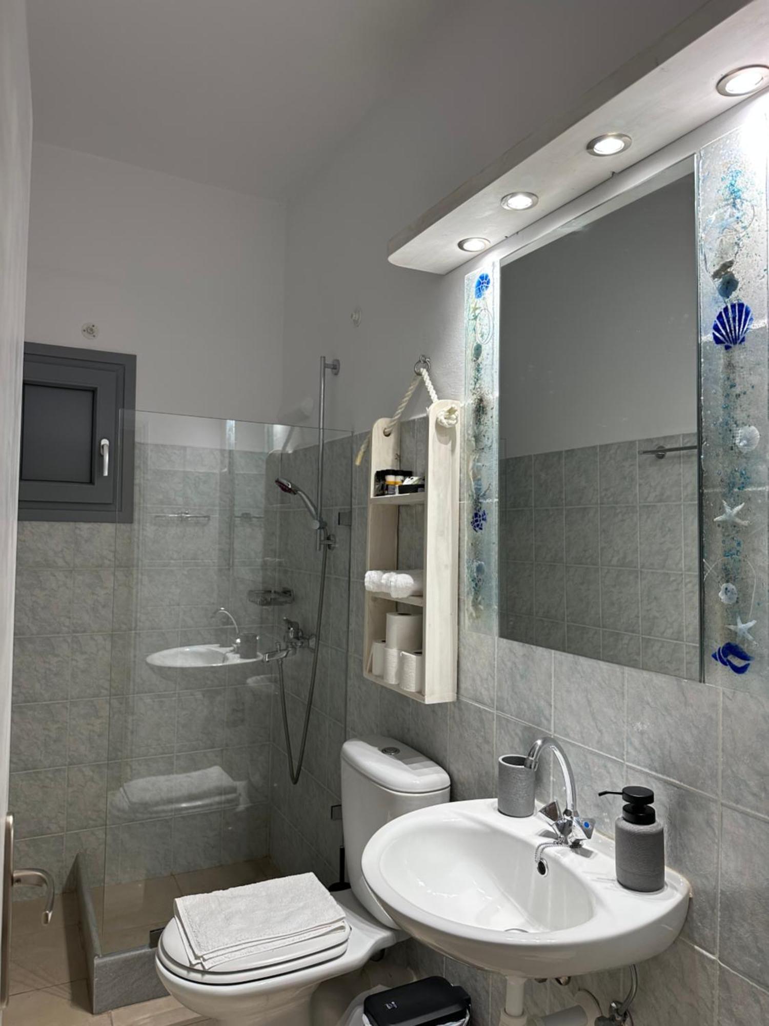 Yialos Rooms Piso Livadi Eksteriør bilde